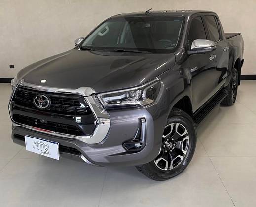 TOYOTA HILUX 2.8 D-4D TURBO DIESEL CD SRX 4X4 AUTOMÁTICO